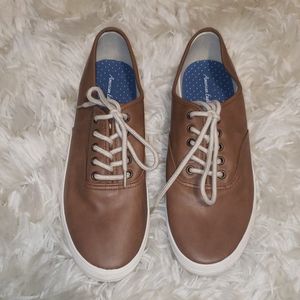 Canvas sneaker